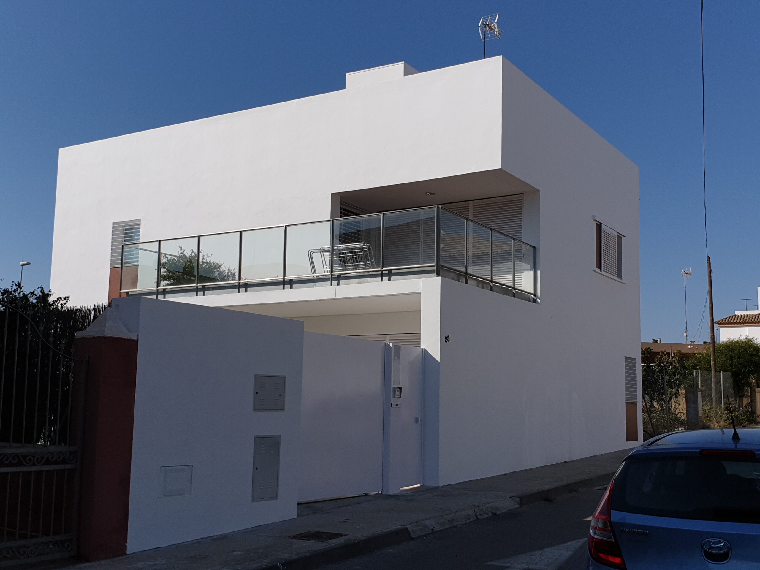 Servicios profesionales de pintura y lacado de muebles en Cádiz - Decoralia Pintores